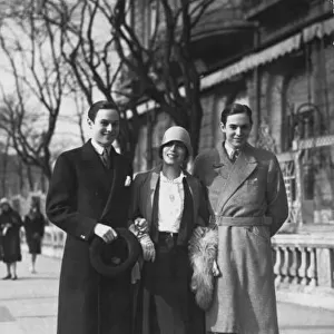 The Rocky Twins with Mistinguett in Budapest, ealry 1930s