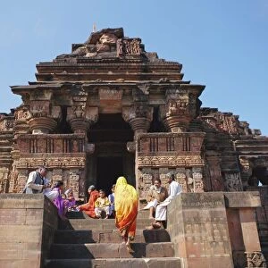 Entrance to Nilkanthesvara / Udayeshvara Temple