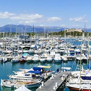 Le Fort Carre and harbour, Antibes, Alpes-Maritimes, Cote d Azur, Provence, French Riviera