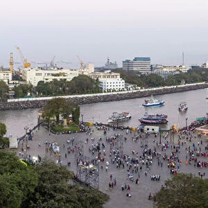 India, Mumbai, Maharashtra, The Gateway of India, monument commemorating the landing