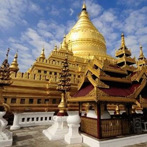 Asia, Myanmar (Burma), Bagan (Pagan). The Shwe Zigon Pagoda in Bagan