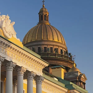 Russia, Saint Petersburg, Center, Saint Isaac Cathedral along Admiraltevsky Prospekt