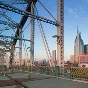 USA, Tennessee, Nashville: Downtown from Shelby Street Bridge at Dawn