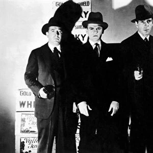 ROARING TWENTIES, 1939. Frank McHugh, James Cagney and Humphrey Bogart clearly