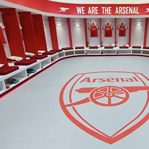 Arsenal Dressing Room: Pre-Match Focus and Intensity before the Clash against Wolverhampton Wanderers (2022-23)