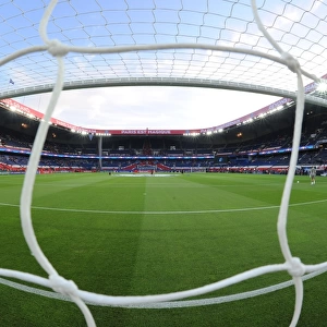 Champions League Showdown: Paris Saint-Germain vs Arsenal at Parc des Princes, 2016