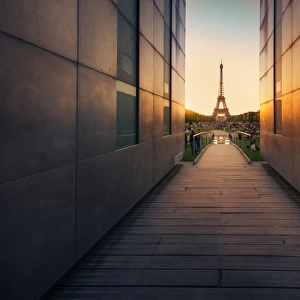 Framing Eiffel