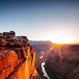 Sunrise at Toroweap point, Grand Canyon, USA