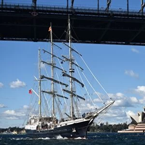Australia-Britain-Ship-Tenacious
