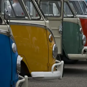The Print: "Last Kombi Rolls Off the Line in Brazil" The Print: "Last Kombi Rolls Off the Line in Brazil"