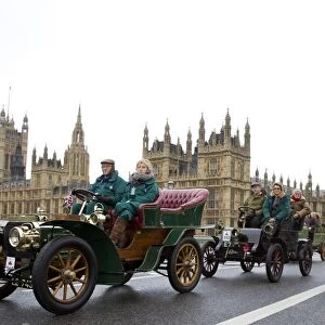 Britain-Lifestyle-Tradition-Antique-Cars