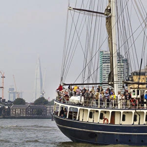 Britain-Offbeat-Tall Ships