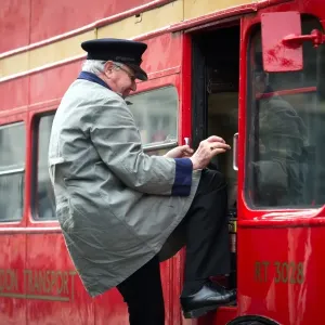 Britain-Transport-Vintage-Bus Britain-Transport-Vintage-Bus