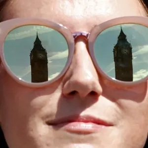 Britain-Weather-Big Ben- Glasses Britain-Weather-Big Ben- Glasses