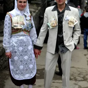 Bulgaria-Minority-Muslims-Wedding-Theme-Love