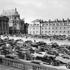 Cars of deputies and senators, reunited in Congress at Versailles Castle Cars of deputies and senators, reunited in Congress at Versailles Castle