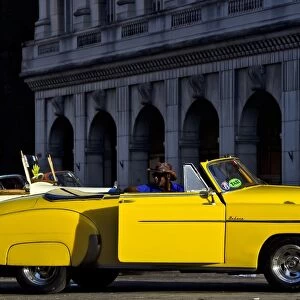 Cuba-Castro-Vintage Car