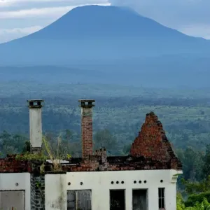 Dr-Congo-Virunga-Volcano