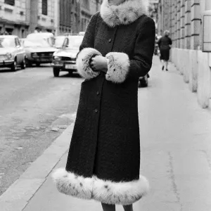 Vintage Chanel Print, Autumn-Winter 1975-76 Collection Vintage Chanel Print, Autumn-Winter 1975-76 Collection