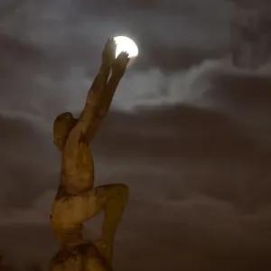 Print of the Super Blood Moon Eclipse over Le Mans