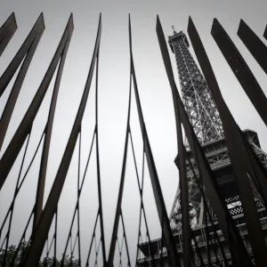 France-Paris-Tourism-Security-Eiffel-Tower