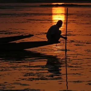 India-Kashmir-Environment-Sunset