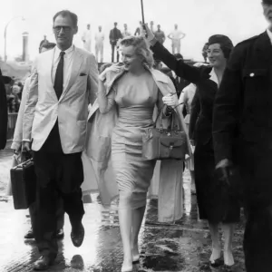Marilyn Monroe and Arthur Miller Arrive at London Airport Marilyn Monroe and Arthur Miller Arrive at London Airport