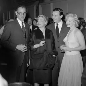 Marilyn Monroe, Arthur Miller, Yves Montand and Simone Signoret share a joke Marilyn Monroe, Arthur Miller, Yves Montand and Simone Signoret share a joke
