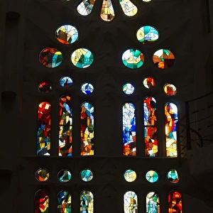 Picture shows a stained glass rose window of the Expiatory Church of the Sagrada