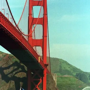 Aquitaine Innovations Print: Yacht Under Golden Gate Bridge