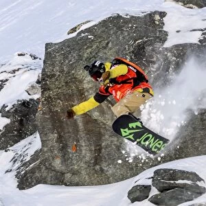 Ski-Snowboard-Freeride-Xtreme-World-Sui