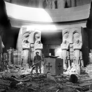 Vintage And Archive Prints: World War II