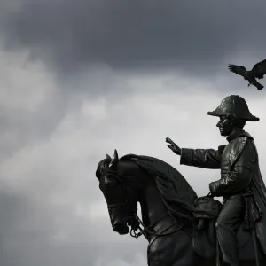 Switzerland-Feature-Statue-Bird Switzerland-Feature-Statue-Bird