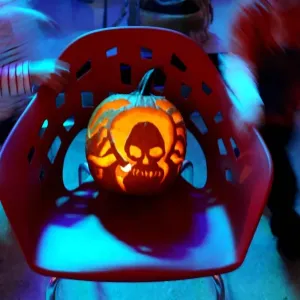 Us-Halloween-Pumpkin Carving Us-Halloween-Pumpkin Carving
