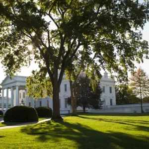 Early Morning White House Scene Print Early Morning White House Scene Print