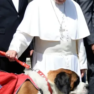 Vatican-Pope-Dog