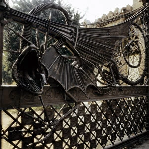 Dragon, gate, Finca Guel, Barcellona, 1884-87