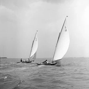 Sioma and Ejnar race downwind, 1912. Creator: Kirk & Sons of Cowes