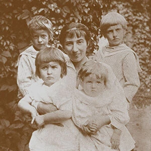 Zinaida Serebriakova with her children, 1920s. Artist: Anonymous