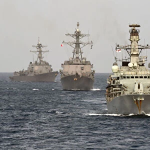 HMS Northumberland at sea with Bahraini vessels during IMCMEX 14
