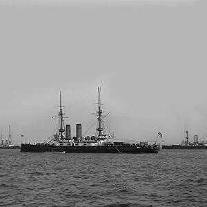 negative 1900, Victorian era. Victorian Navy colours, before the introduction of Battleship Grey & funnel bands to aid identification of individual ships within a class. Centre foreground: "Formidable"Class Battleship, class of 3 ships, completed 1901-1902. Right: A "Royal Sovereign"Class Battleship, class of 7 ships, completed 1892-1894. Left: An "Admiral"Class Battleship, class of 5 ships, all completed 1888-1889 Spithead Naval review 1902