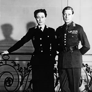 The Duke & Duchess of Windsor in wartime. Royalty WW2 The abdicated