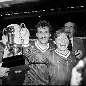 Sammy Lee with Alan Kennedy & Phil Neal of Liverpool 1983 with milk cup