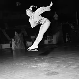 Sinbad on ice: Andre McLaughlin aged 18 from U. S. A. playing "Sinbad"