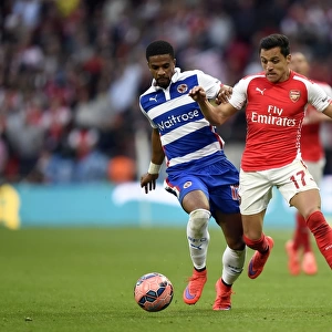 FA Cup Semi-Final Showdown: McCleary vs. Sanchez's Intense Battle for Ball Possession - Reading vs. Arsenal