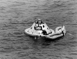 Exterior View Prints: 323232-USA-SPACE-APOLLO 9-LANDING