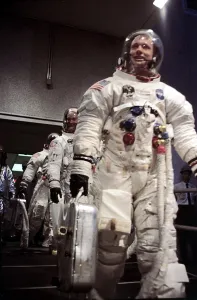 <b class=qtipBold><figcaption>Apollo-Armstrong-Apollo XI</figcaption></b><br>Picture dated 16 July 1969 of Apollo 11 commander Neil Armstrong, the first man on the Moon, at Kennedy Space Center in Houston with other crew members astronauts Michael Collins and Edwin Aldrin before their lunar mission. / AFP PHOTO / STF<br><em>© Copyright Agence France-Presse (AFP) - All Rights Reserved</em> Apollo-Armstrong-Apollo XI