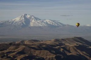 Ballooning Prints: Armenia-Balloon-Festival-Feature