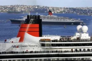 Sydney Prints: Australia-Britain-Shipping-Qe2-Queenvictoria