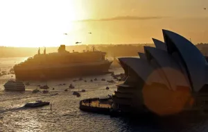 Australia-Britain-Ships-Cunard-Queen Mary 2 Australia-Britain-Ships-Cunard-Queen Mary 2